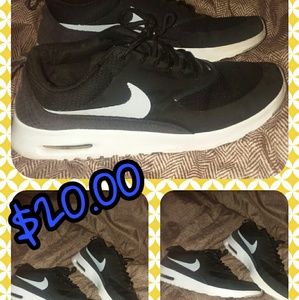 Nike Thea Air Max